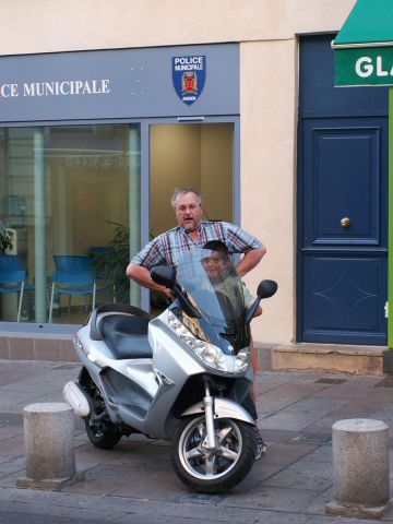 JILOU ET LA BETE EN AVIGNON