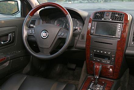 cadillac-srx-interieur.jpg