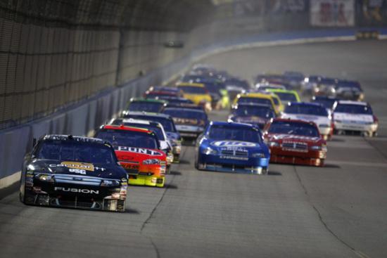 2009_nascar_sprint_cup_series_fontana_2.jpg