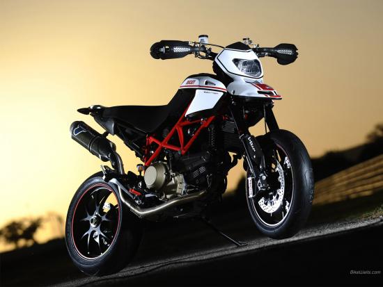 Ducati_Hypermotard_1100evo_2010_15_1600x1200.jpg
