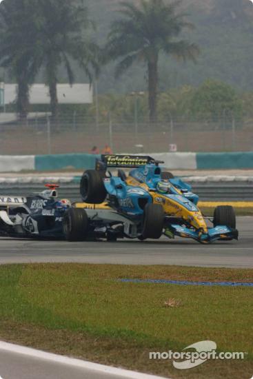 _02_Malaisie_2005__Crash_Fisichella_vs_Webber__03_.jpg