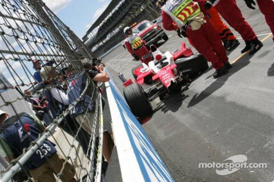 _09_Indianapolis_2005__Crash_Ralf_Schumacher____06b.JPG