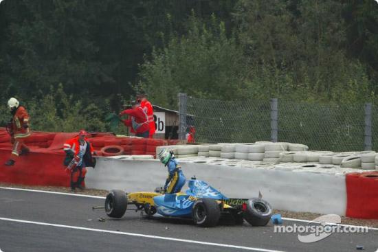 _16_Spa_Francorchamps_2005__Crash_Fisichella_03.JPG