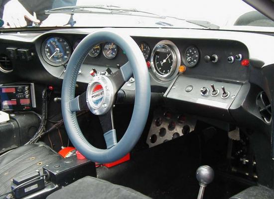 Ford_GT40_1966_3.jpg