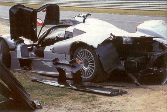 LeMans_2000_Peter_Dumbreck.jpg