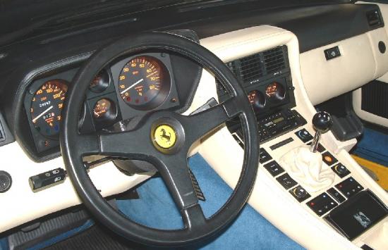 Ferrari_412i_interior.jpg